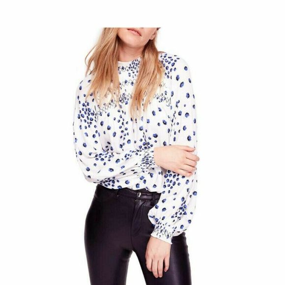 Free People Tops - Free People Blouse Top Ivory Blue Floral Sz S